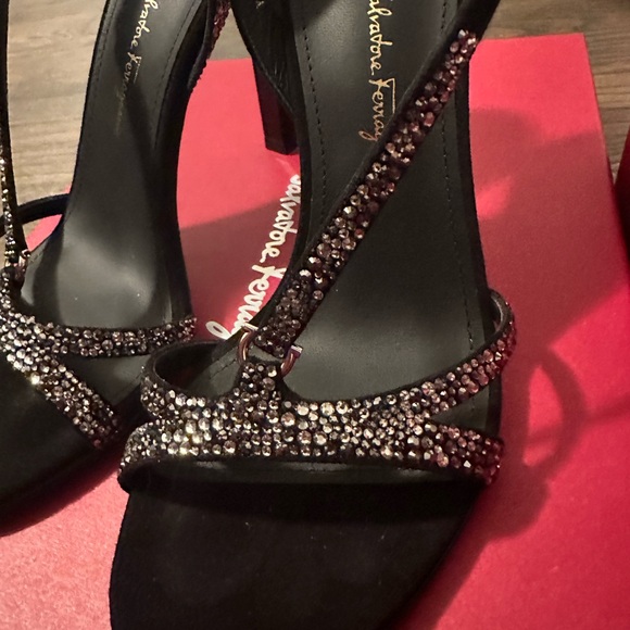 Brand new Salvatore Ferragamo heels - Picture 5 of 6